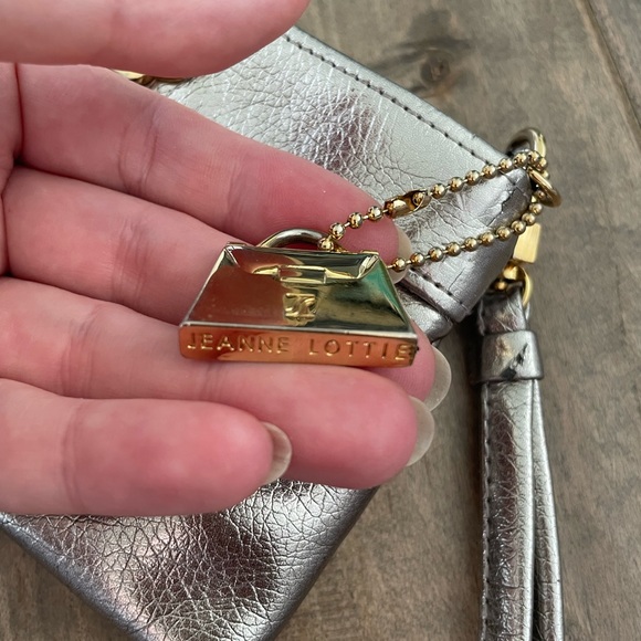 SOLD Jeanne Lottie Wristlet - Picture 2 of 3